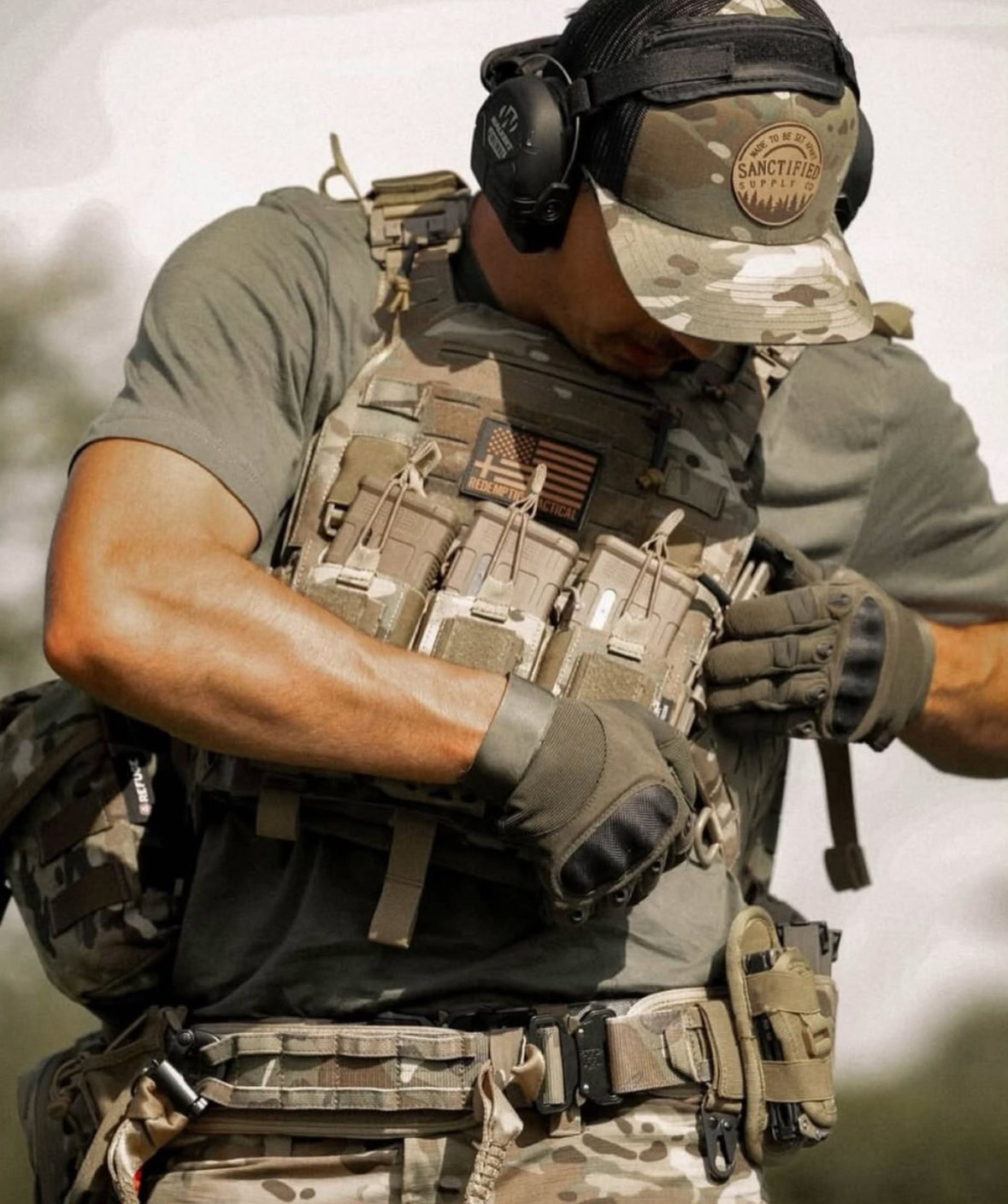 Redemption Tactical Crusader 2.0® l St. Michael FULL ARMOR KIT COMBO PACKAGE with Crusader 2.0 +IFAK Medical Kit + LEVEL IV (2) 10x12 Front/Back Plates (2) 6x8 Side Plates (Level III PE)