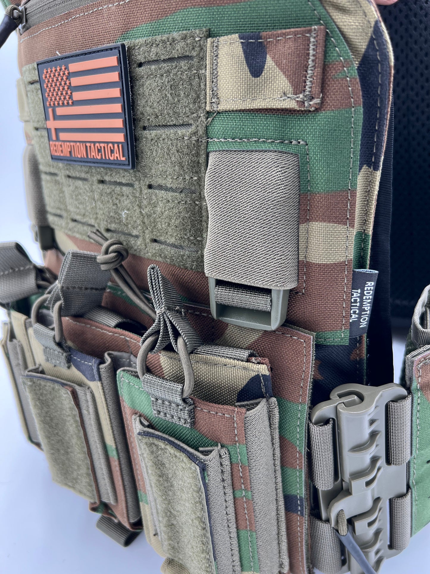 Redemption Tactical CRUSADER 2.0® ARMOR FULL KIT COMBO PACKAGE LIGHTWEIGHT LEVEL IV (2) 10x12 Front/Back Plates (2) 6x8 Side Plates (Level III PE)